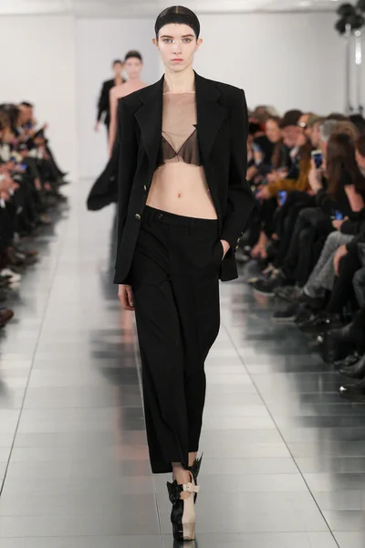 Look 17